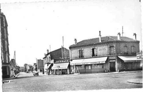 Carte postale de l'avenue de l'agent Sarre.