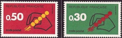 Timbre le code postal.