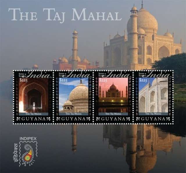 Bloc de timbres -Taj Mahal, immense mausolée funéraire de marbre blanc.