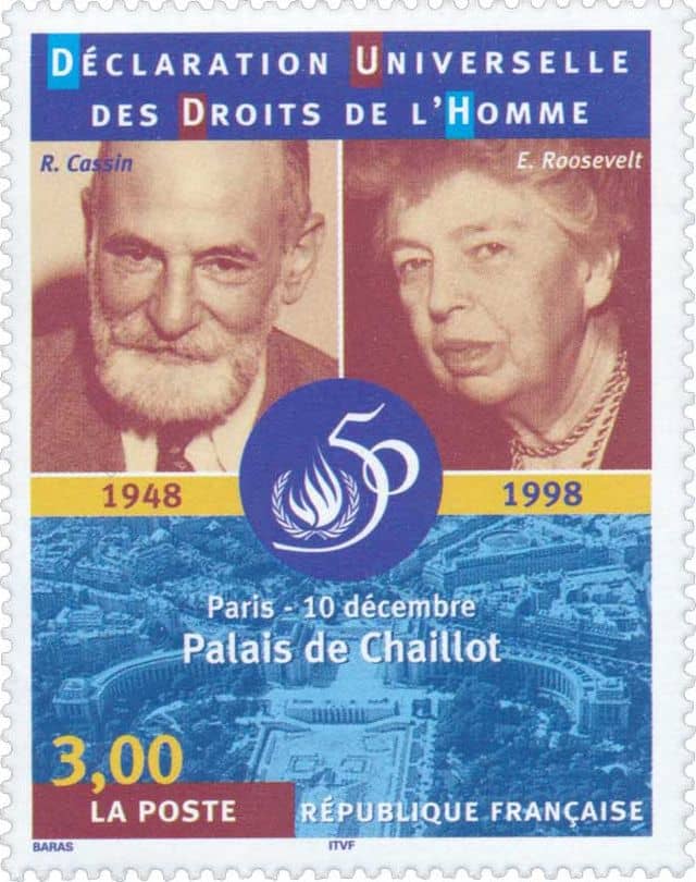 Timbre- Déclaration universelle des droits de l'homme au Palis Chaillot en 1948.
