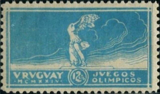 Série de 3 timbres de 1924 émis en l'honneur de la victoire de foot de l'Uruguay en finale.