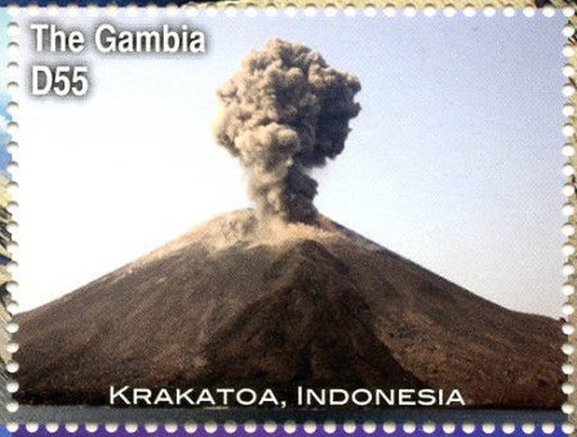 Timbre - Nuage de cendre du volcan Anak Krakatau. 