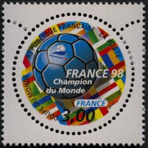 Timbre rond - La France est championne du Monde de football en 1998.