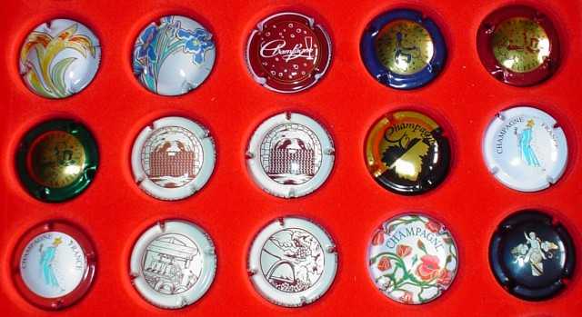 Coffret En Carton Pour 48 Plaques De Muselet De Champagne - Plateau Feutrine, Fermeture Aimant - Format 298x239x21 Mm