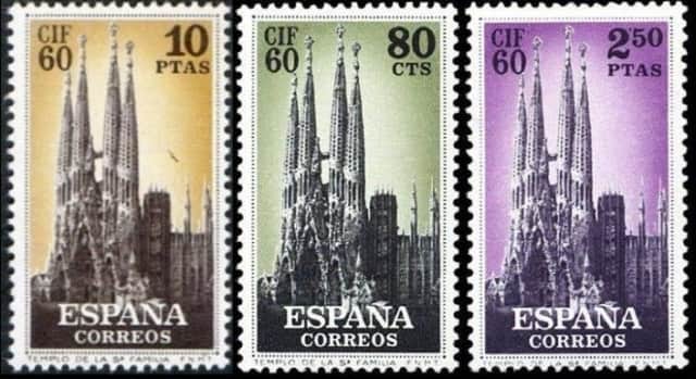 Serie de timbres- Le Temple Expiatori de la Sagrada Familia à Barcelone
