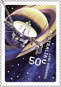 Timbre - Le voyage de Voyager 1 débute en 1977.